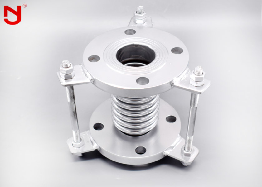 Thermal Metal Expansion Joint , Expansion Bellows For Pipes Large Effective Area